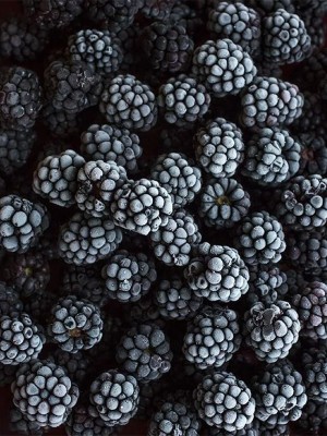 Ожина заморожена